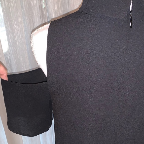 Kaari Blue Cold shoulder sz 2 LBD like new! - Picture 4 of 6